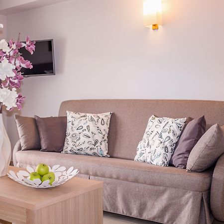 Porto Platanias Beach Resort & Spa Exterior photo A sofa bed