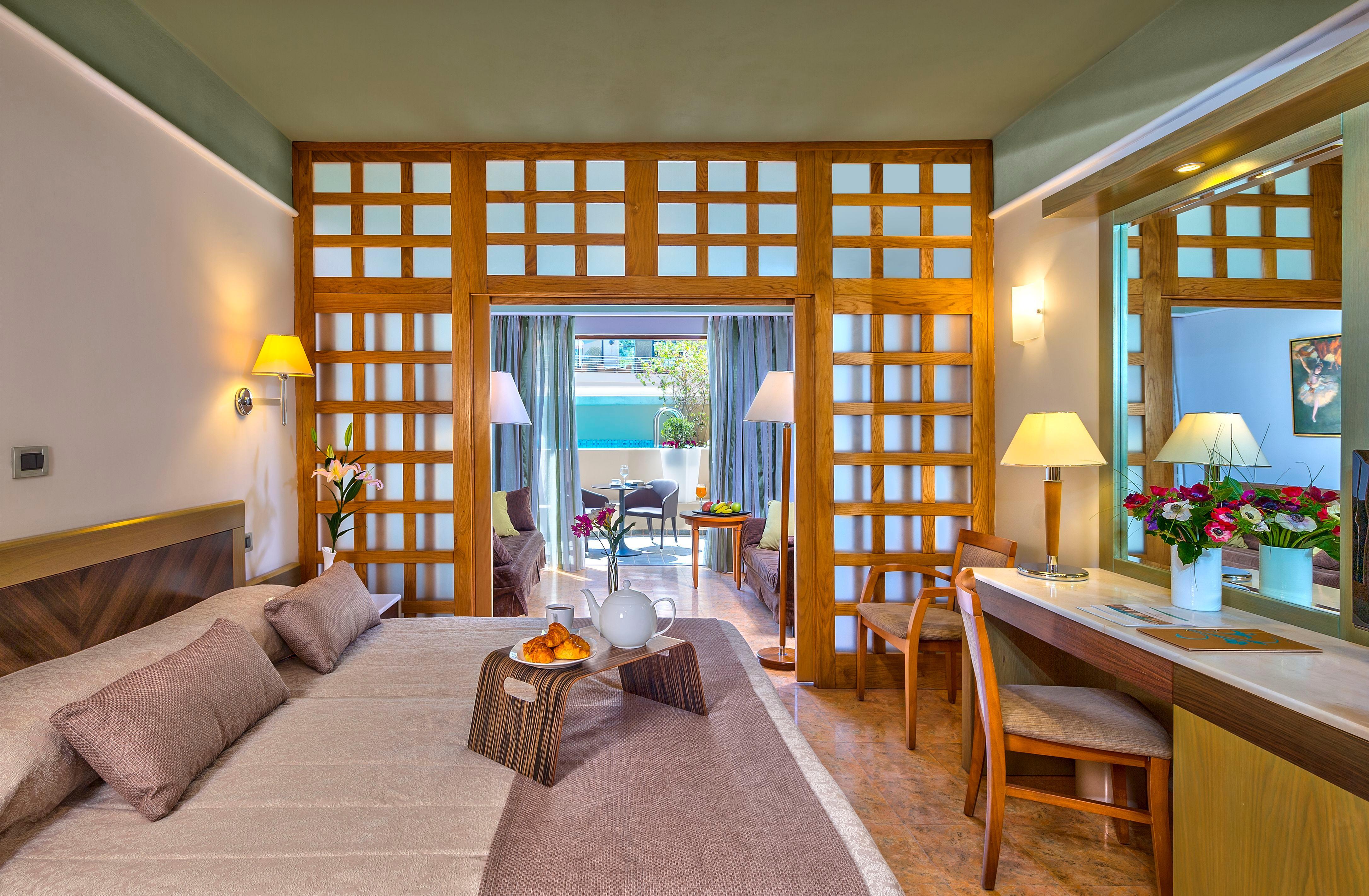 Porto Platanias Beach Resort & Spa Exterior photo A room at the hotel